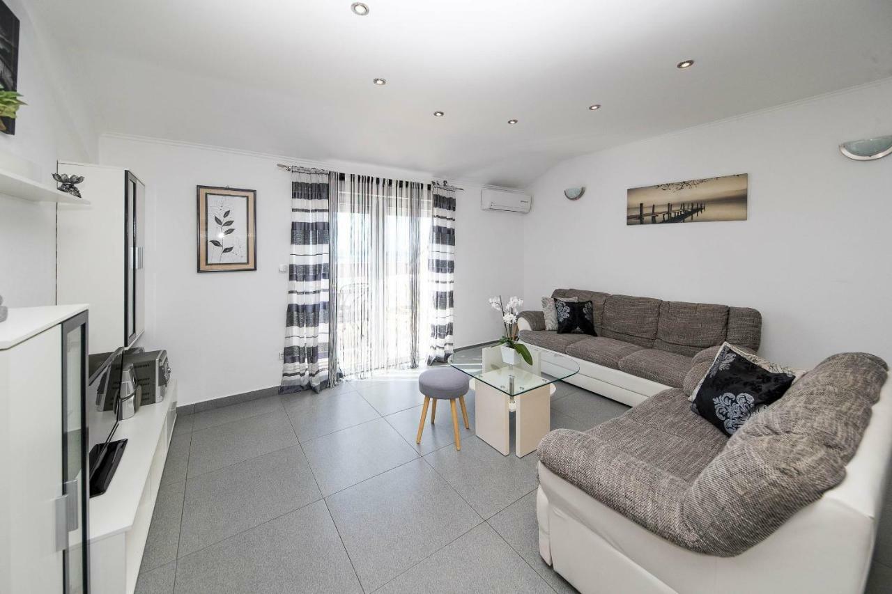 Apartmani Jordanka Crikvenica Zewnętrze zdjęcie